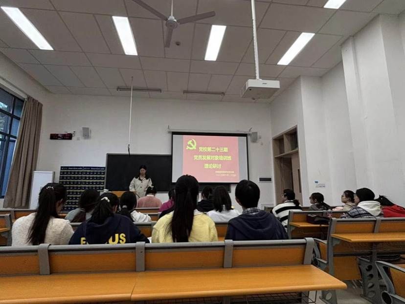 37E7DD82E443920B5B7663039E4D705F