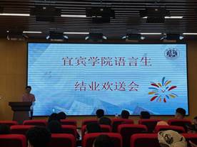 图片包含 室内, 房间, 笔记本, 电脑描述已自动生成